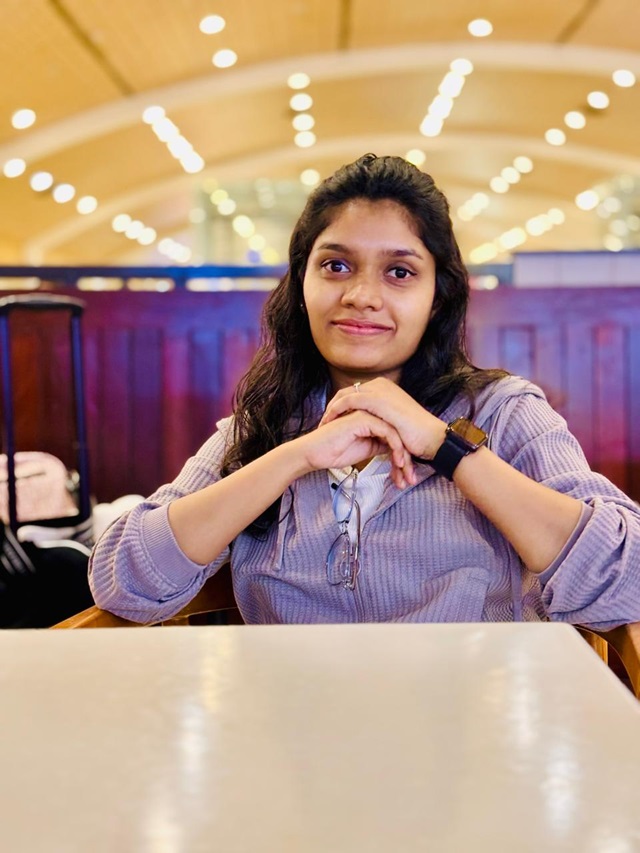 krishnapriya sitting with a smile krishnapriya sitting with a smile